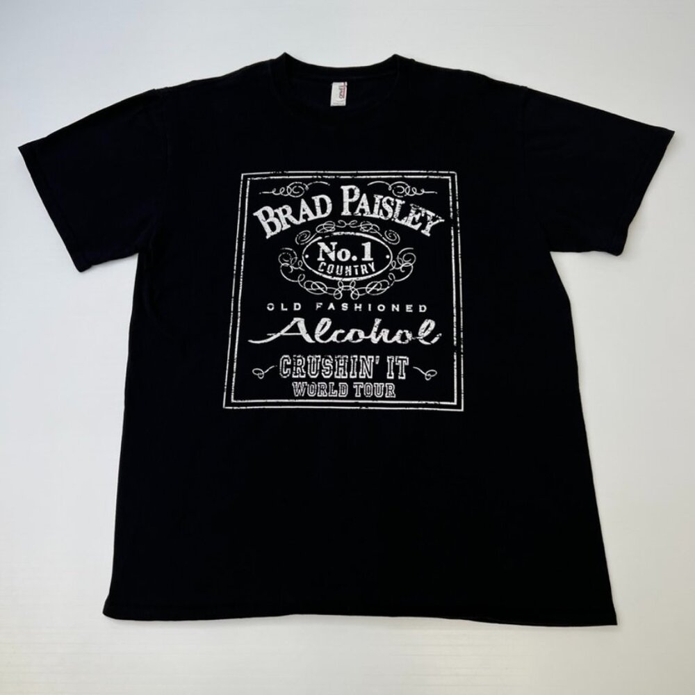 Brad Paisley Shirt Men Large Country Crushin It Tour Alcohol Concert Hip Core Ex